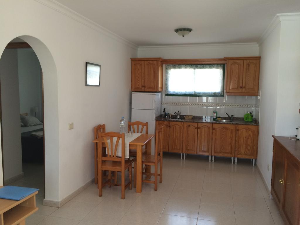 Alhambra Apartamentos Тіас Екстер'єр фото