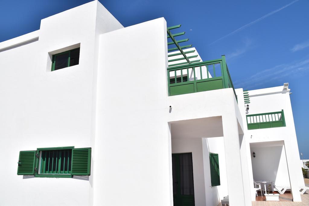 Alhambra Apartamentos Тіас Екстер'єр фото